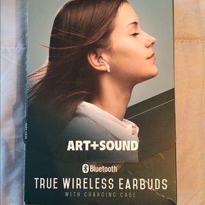 Wireless earbuds